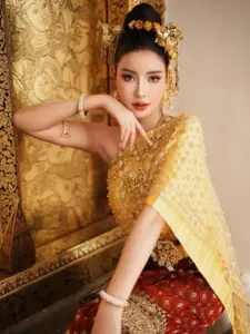 Ploy Preeyaphat 6